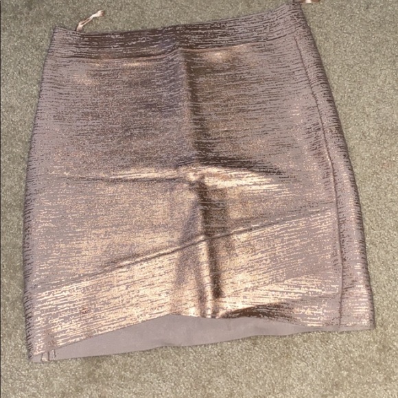 SKIRT - Picture 1 of 4